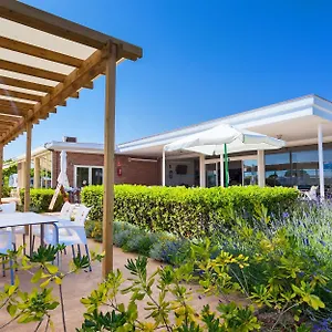 3 Estrellas 2*, Gavà Espagne